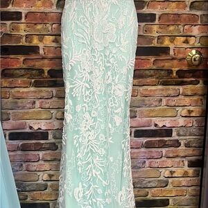 Elegant Lace Overlay Dress in Mint